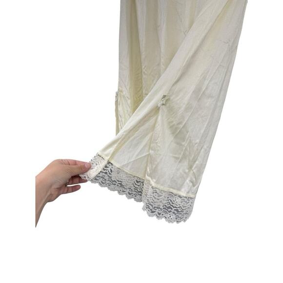 Vintage By Beau Trix Cream Half Slip Lace Trim 100% Nylon Womens XL - Picture 3 of 7